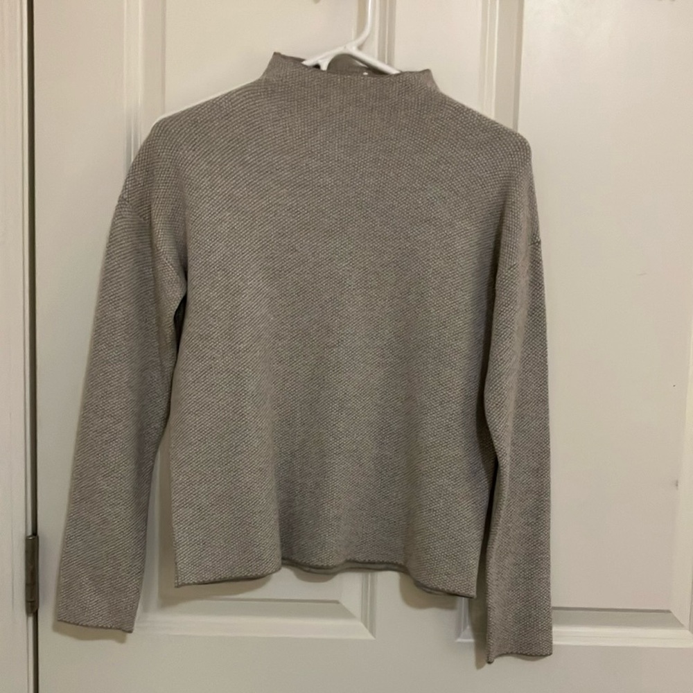 Small checkered sweater
